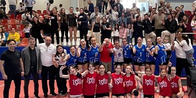 Büyük Kartepespor voleybol 2.lige yükseldi