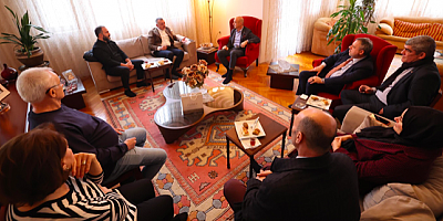 Büyükakın Dokuzlarla Hüseyin Erol'a taziyeye gitti