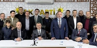 Büyükakın'ında katıldığı AK İzmit Bayramlaşmasında Dokuzlardan Vefa