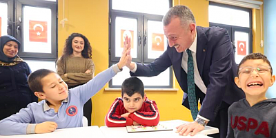 Büyükakın özel eğitim sınıfına çiğ köfte ısmarladı