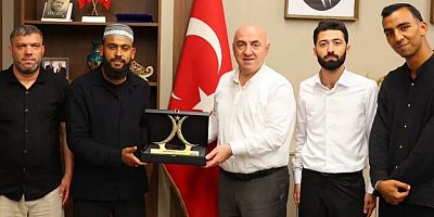 Celal Karatüre Bıyık'ın odasına ilahilerle girdi
