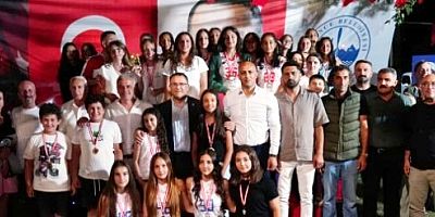 Derincede 250 Bin TL ödüllü Plaj Voleybolu Turnuvası