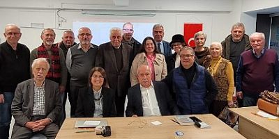 Durmuş Ali Yalnız  Yaşayan Tarih Sohbetlerine katıldı