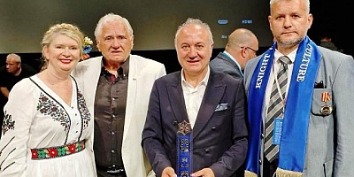 Erdem Arcan'a IGF Dünya Folklor Birliği Oskar ödülü