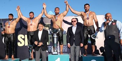 Feyzullah Aktürk Sekapark Güreşlerinde başpehlivan 