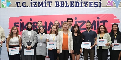Fikirhane İzmit Projesinde gençler sertifikalarını aldı