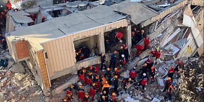 Gebze Mevlanada 6 katlı bina çöktü 4 kişi vefat etti