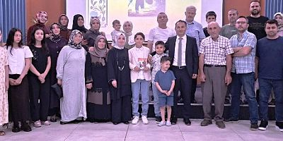 Genç Yazar Yusuf'un kitabına Sanat Kafede imza günü