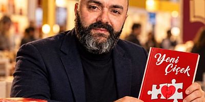  Gökhan Beşiktaş, Yeni Çiçek romanıyla Kitap Fuarında
