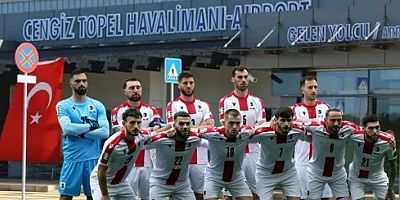 Gürcü Millilerin özel uçağı Cengiz Topele inecek
