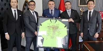 Hakemlerin Miili Eğitimde Emrullah Aydın ziyareti