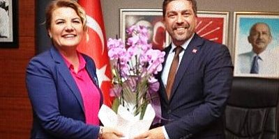 Hürriyet'in Kurultay delegesi yazmayan Sarı'ya ziyareti