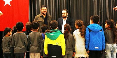 Kocaeli Eğitim Vakfından çocuklara bayramlık giyisiler