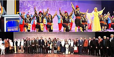 “Kocaeli Manav Kültürü Düğün, Müzik ve Oyun Geleneği Sahne Sunumu” alkışlandı