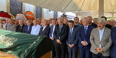 KOÜ Rektörü Cantürk'ün annesi dualarla defnedildi