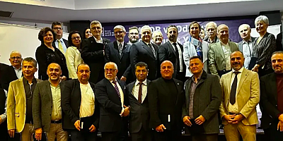 Makine Mühendislerine 25, 40 ve 50 nci yıl plaketleri