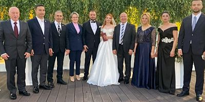 Meral Akşener Kurbanoğlu Ailesinin düğününde