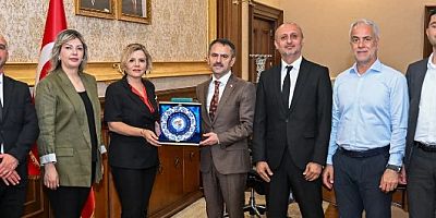Öğrenim Gençliğine Yardım Derneği valilikte