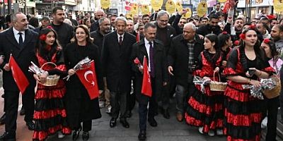 Romanlar Kortejinde dans gösterisi alkışlandı