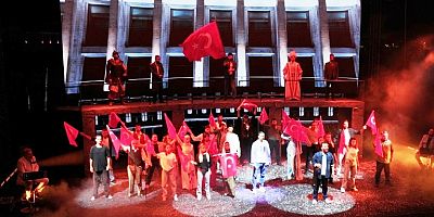 Şehir Tiyatrosu Toprağın Hafızası gösterisiyle 15 Temmuz ruhunu sanatla buluşturdu
