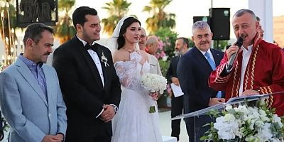 Selin Seda ile Ali Sami'nin nikahını Büyükakın kıydı