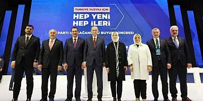 Tahir Başkan AK kongreyi yöneten Divan Heyetinde