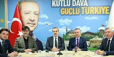 Tahir Başkan AK Parti İl Yönetimi toplantısında