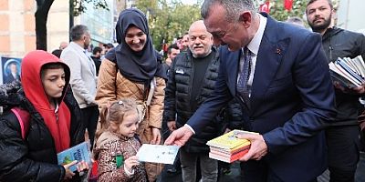 Tahir Başkanın Kitap hediyeli Fuar Daveti