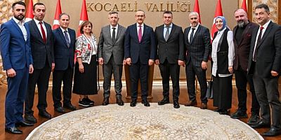 Trabzonlular Derneğinin Vali Seddar Yavuz ziyareti 