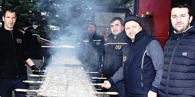 Trabzonlulardan hamsi ziyafeti Tam 1 TON