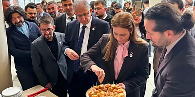 Türk Japon buluşmasında Suşi ikramına ilgi