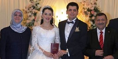 Zeki Canşi'nin Savcı oğlu Enes dünyaevine girdi