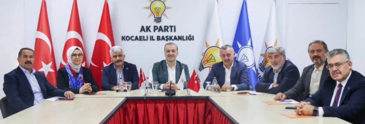 Talus, Büyükakın ve Kocaeli Milletvekilleriyle koordinasyon toplantısı yaptı