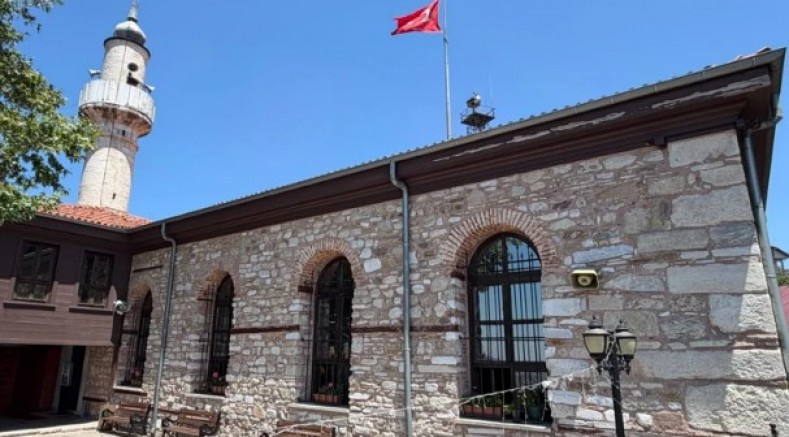 Tarihi Orhan Camiinde restorasyon süreci başladı