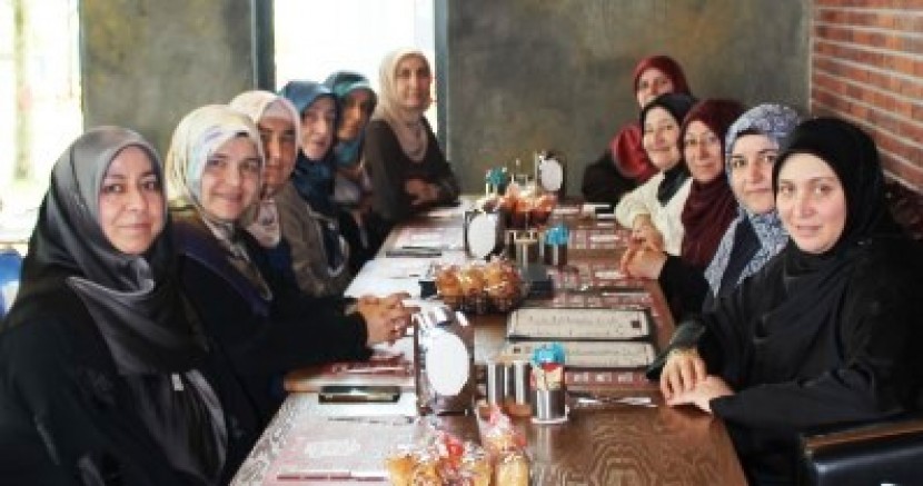 TDV Başiskeleli kadınlar Müftü eşlerini ağırladı
