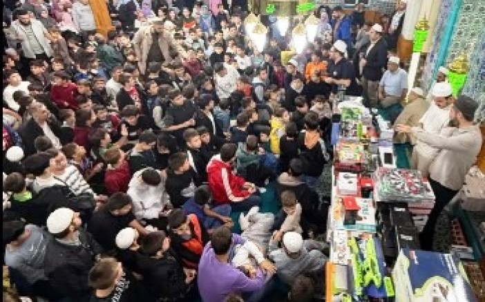 Tepeköy Mevlana Camiide çekilişli sabah namazı