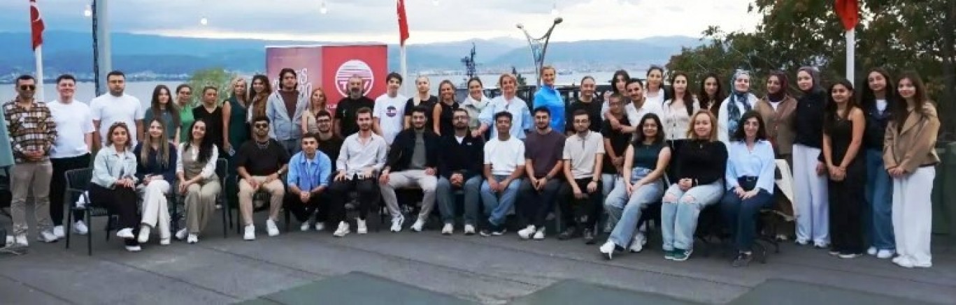 Türk Eğitim Vakfı OOfis Alan motivasyon etkinliği