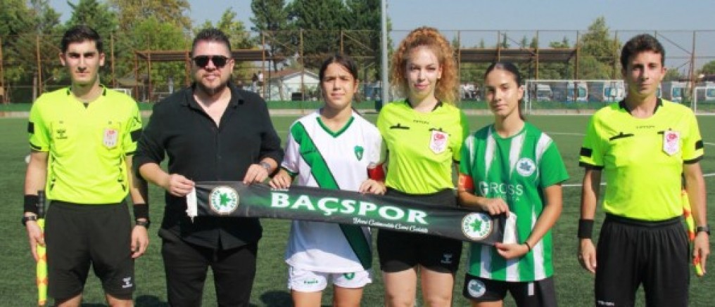 U15 Kızlarda Kocaelispor Baçsporu 2-0 yendi