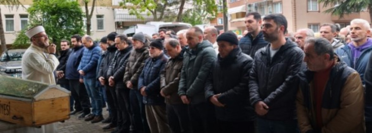 Uğur Uludağ’ın annesi dualarla defnedildi