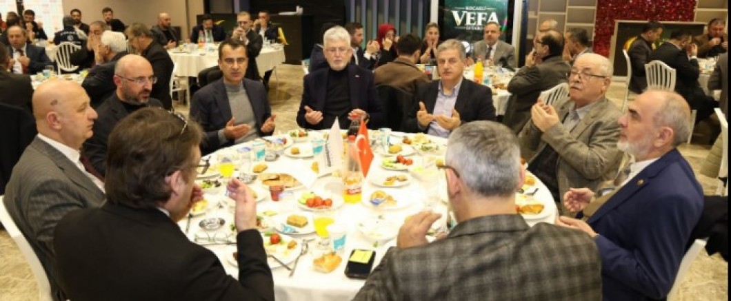 Vefa ve birlik mesajlı iftar Kent Konseyinden