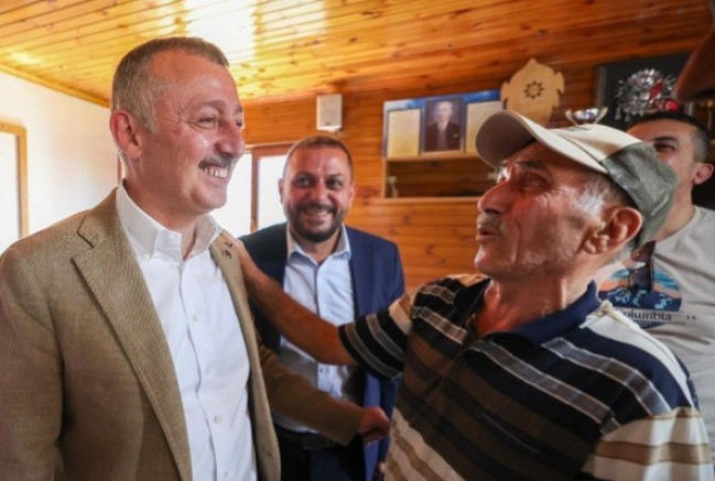 Yörüklerin Büyükakın'a şiirli karşılaması