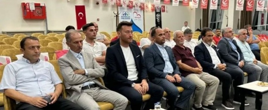 YRP İzmit'te Aşıla'nın 30 kişi  katılımlı toplantı krizi
